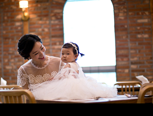 홈촬영 - 갓 태어난 신생아의 평화로운 잠든 모습