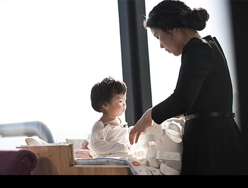 홈촬영 - 형제자매가 함께 노는 자연스러운 순간