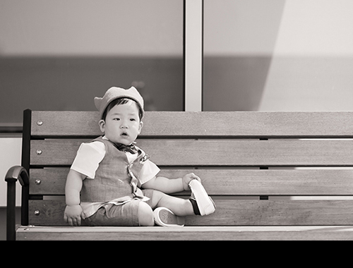 돌스냅 - 돌잔치 장소에서 촬영한 가족 단체사진